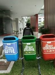 Pemisahan sampah organik dan non-organik