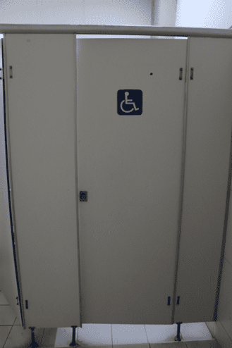 Fasilitas untuk penyandang Disabilitas - Toilet disabilitas
