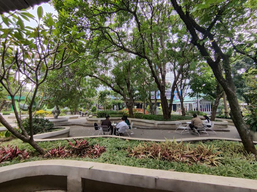 Tips for Utilizing Green Spaces at Telkom University for Relaxation and Productivity Tips for Utilizing Green Spaces at Telkom University for Relaxation and Productivity